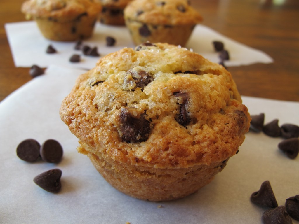 03High_Domed_Chocolate_Chip_Muffins_1024x768