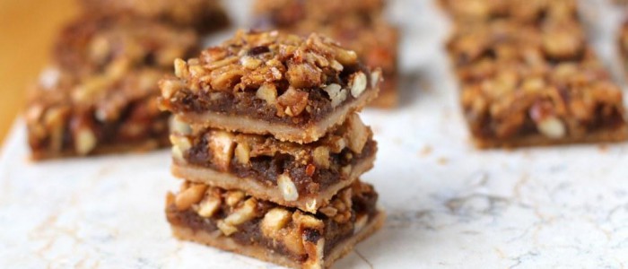 Gooey Mixed Nut Bars08